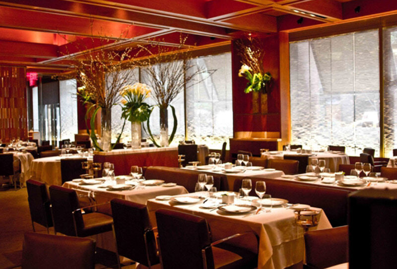 Restaurants. «I need someone to understand me ... To explain later» Premium Edition MBS® Reserve